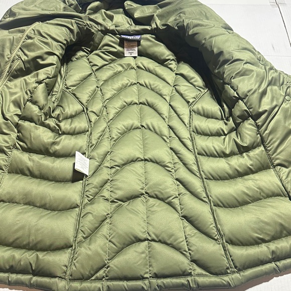 Patagonia Women's olive drab Puffer Jacket w zippers and snap buttons goosedown - Picture 13 of 14